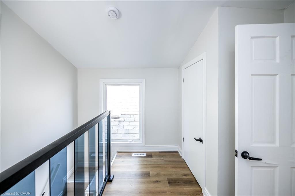 143 Glendale Avenue N, Hamilton, ON - Indoor Photo Showing Other Room