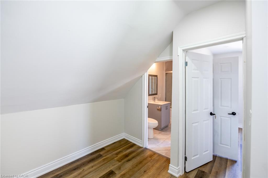 143 Glendale Avenue N, Hamilton, ON - Indoor Photo Showing Other Room