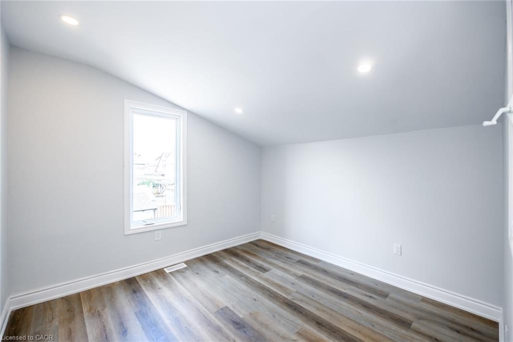 143 Glendale Avenue N, Hamilton, ON - Indoor Photo Showing Other Room