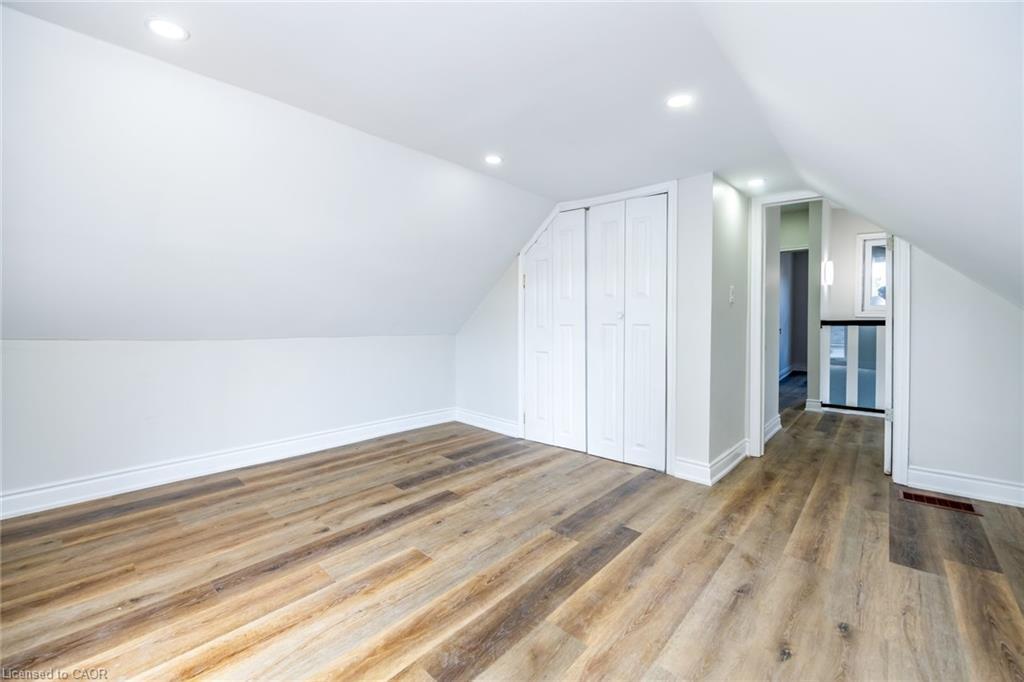143 Glendale Avenue N, Hamilton, ON - Indoor Photo Showing Other Room
