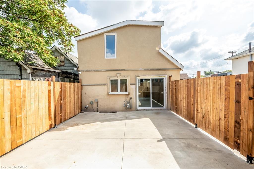 143 Glendale Avenue N, Hamilton, ON - Outdoor With Exterior