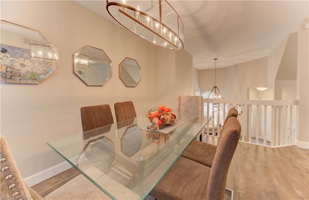 61-225 Benjamin Road, Waterloo, ON - Indoor Photo Showing Dining Room