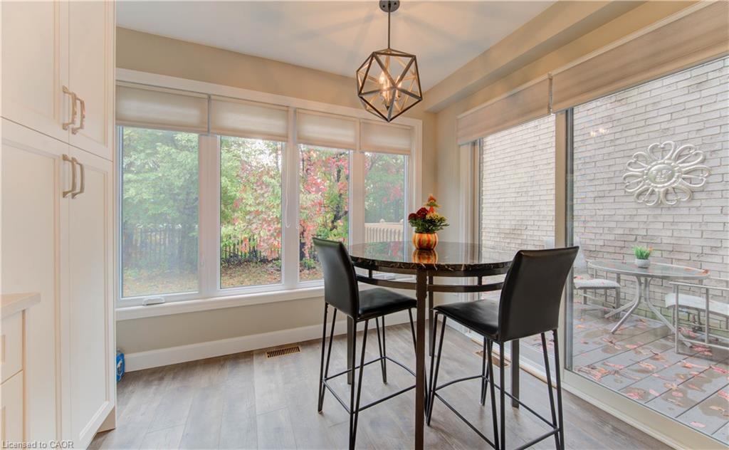 61-225 Benjamin Road, Waterloo, ON - Indoor Photo Showing Dining Room
