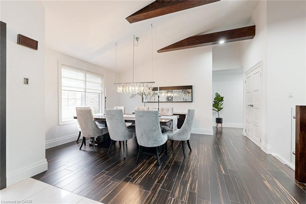 13127 27 Side Road, Halton Hills, ON - Indoor Photo Showing Dining Room