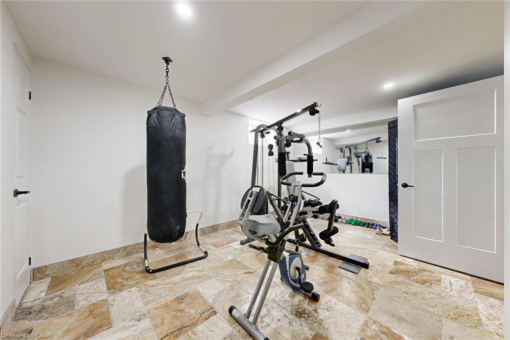 13127 27 Side Road, Halton Hills, ON - Indoor Photo Showing Gym Room
