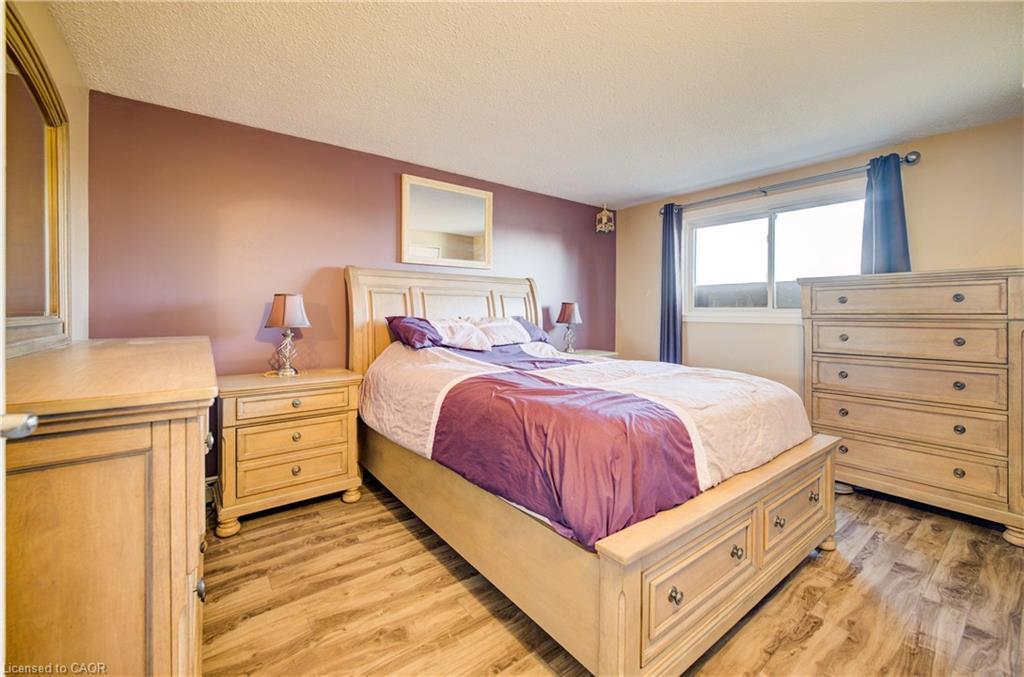 26 Cluthe Crescent, Kitchener, ON - Indoor Photo Showing Bedroom