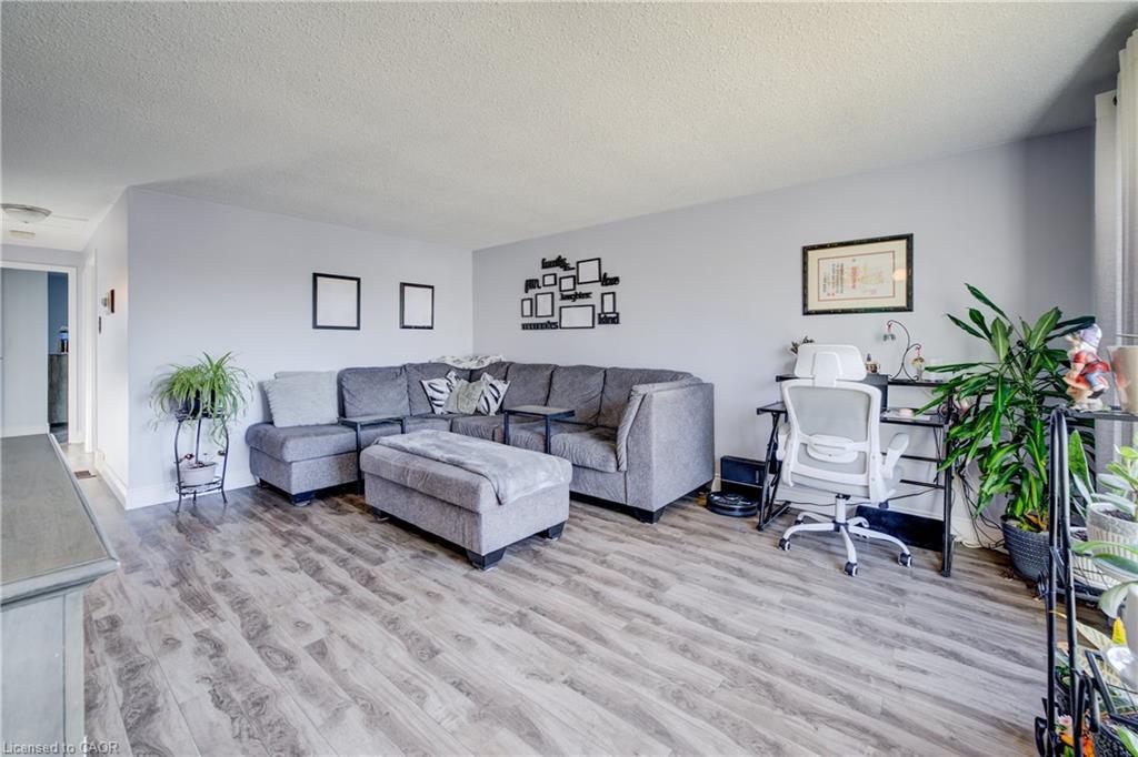 26 Cluthe Crescent, Kitchener, ON - Indoor