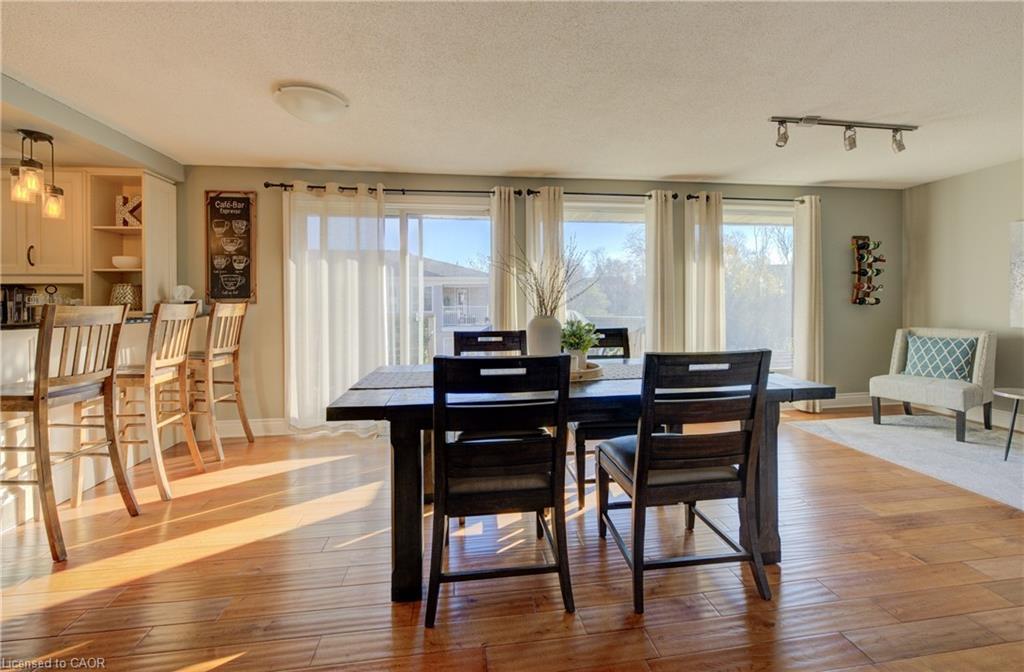47 Manor Drive, Kitchener, ON - Indoor Photo Showing Dining Room