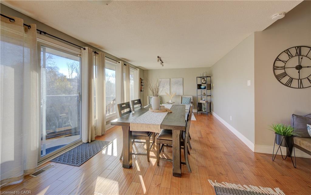 47 Manor Drive, Kitchener, ON - Indoor Photo Showing Dining Room