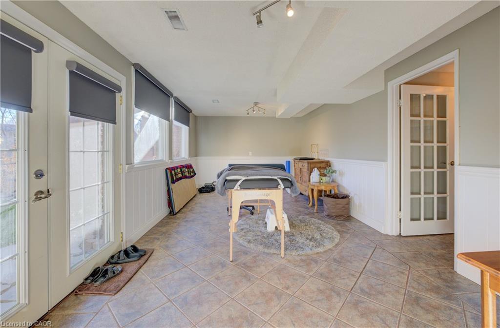 47 Manor Drive, Kitchener, ON - Indoor Photo Showing Other Room
