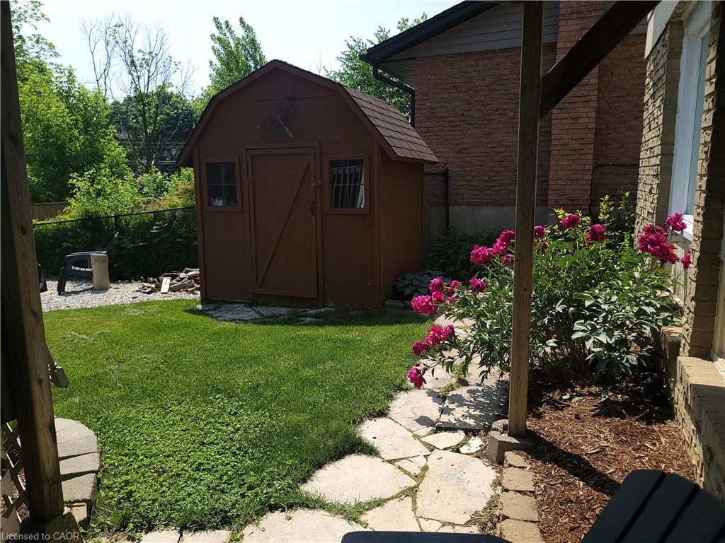 47 Manor Drive, Kitchener, ON - Outdoor