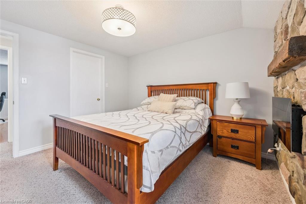 747 Fairway Court, Kitchener, ON - Indoor Photo Showing Bedroom