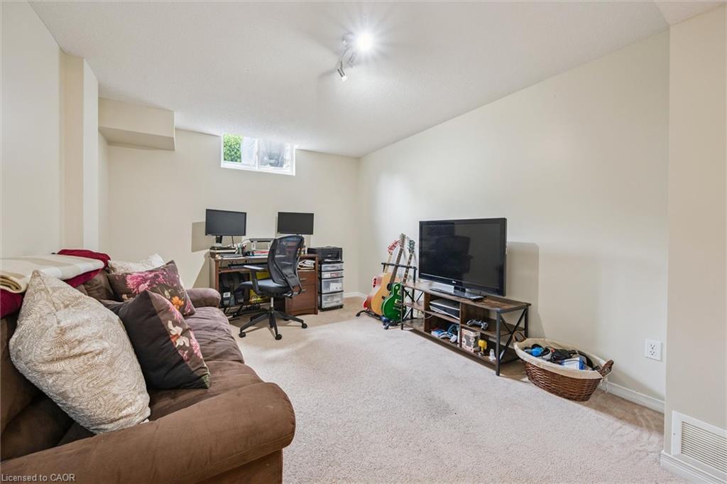 747 Fairway Court, Kitchener, ON - Indoor