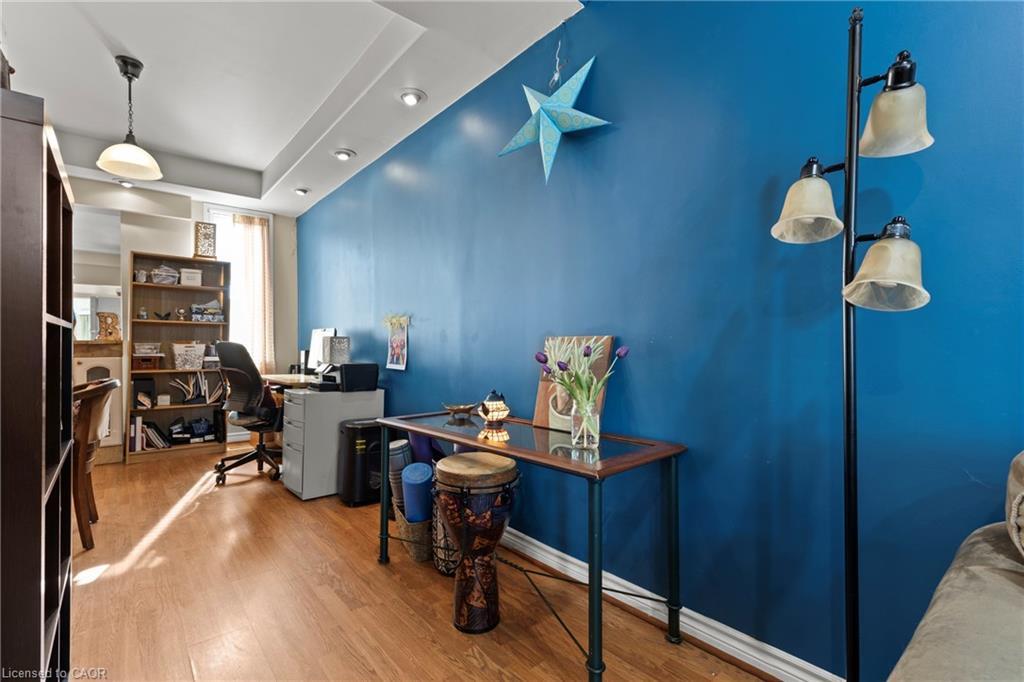 25 Chatham Street, Hamilton, ON - Indoor Photo Showing Other Room