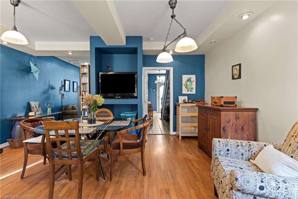 25 Chatham Street, Hamilton, ON - Indoor Photo Showing Dining Room