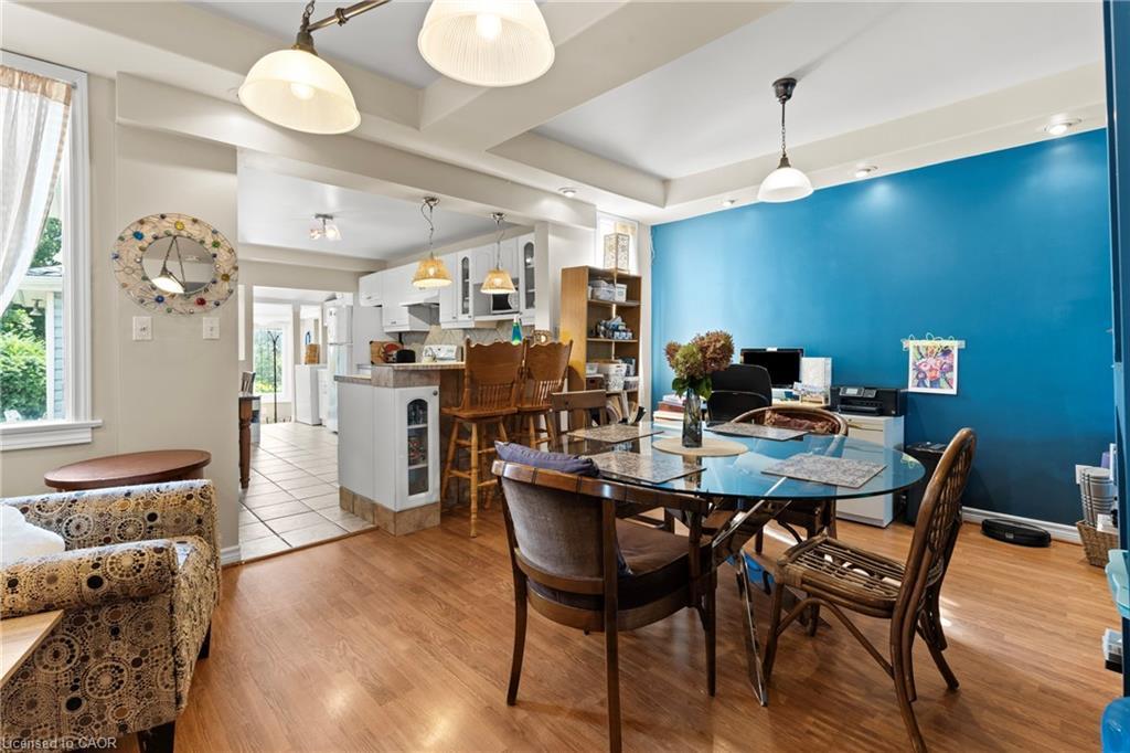 25 Chatham Street, Hamilton, ON - Indoor Photo Showing Dining Room