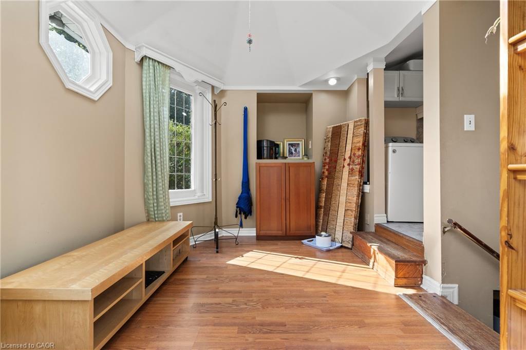 25 Chatham Street, Hamilton, ON - Indoor Photo Showing Other Room