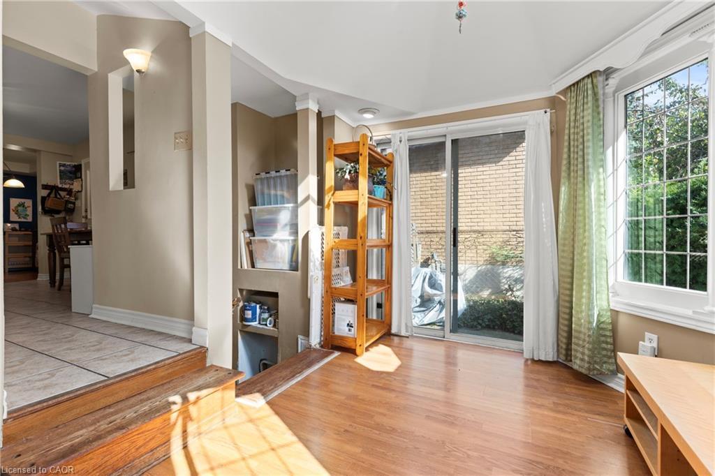 25 Chatham Street, Hamilton, ON - Indoor Photo Showing Other Room
