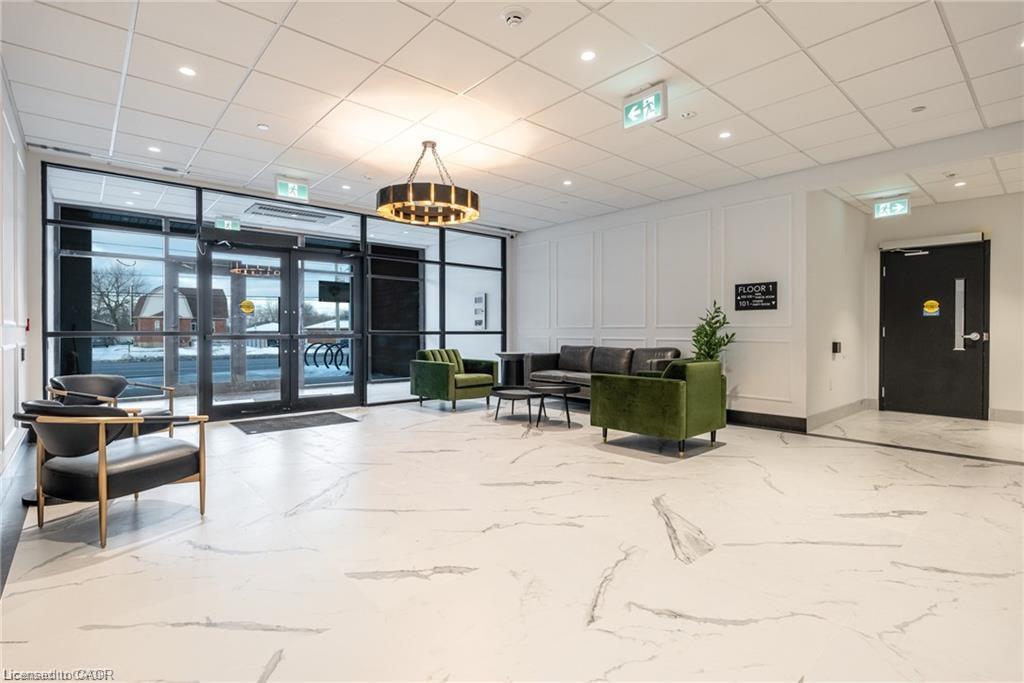 512-1936 Rymal Road E, Hamilton, ON - Indoor Photo Showing Other Room