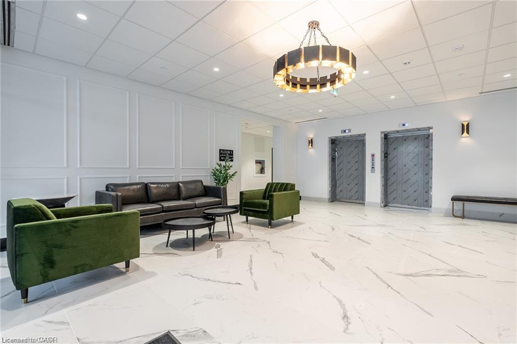 512-1936 Rymal Road E, Hamilton, ON - Indoor Photo Showing Other Room