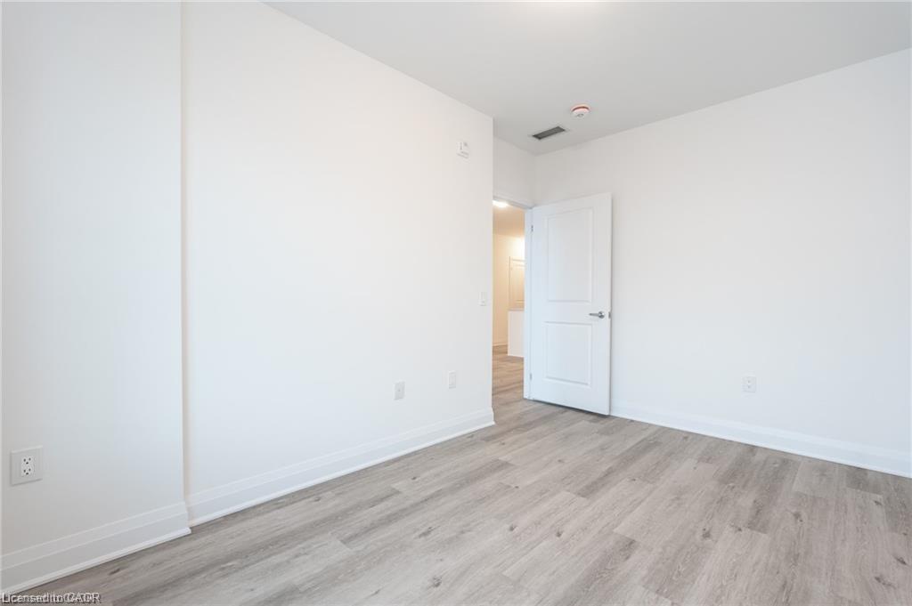 512-1936 Rymal Road E, Hamilton, ON - Indoor Photo Showing Other Room