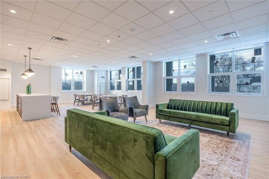 512-1936 Rymal Road E, Hamilton, ON - Indoor Photo Showing Other Room