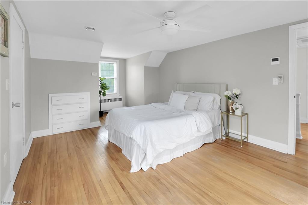 5124 Canborough Road, West Lincoln, ON - Indoor Photo Showing Bedroom