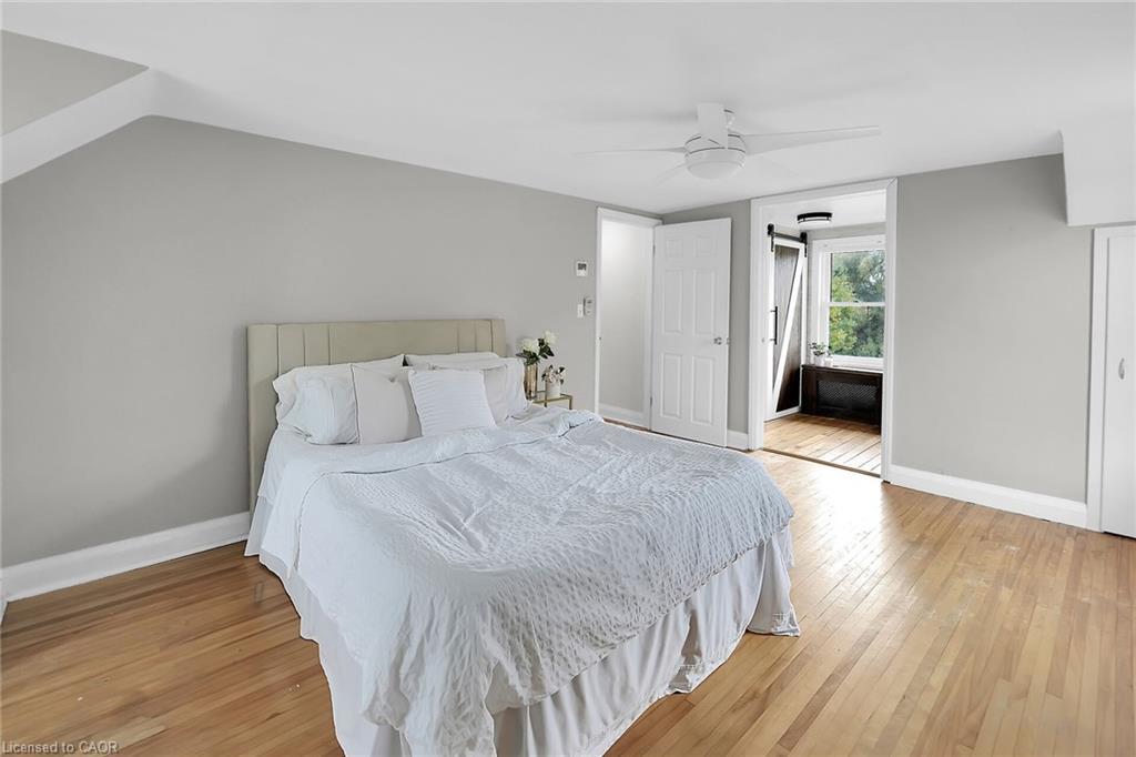 5124 Canborough Road, West Lincoln, ON - Indoor Photo Showing Bedroom