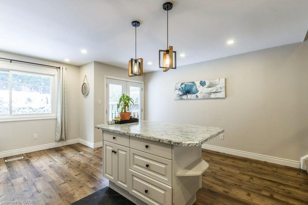 77-26 Moss Boulevard, Hamilton, ON - Indoor Photo Showing Other Room