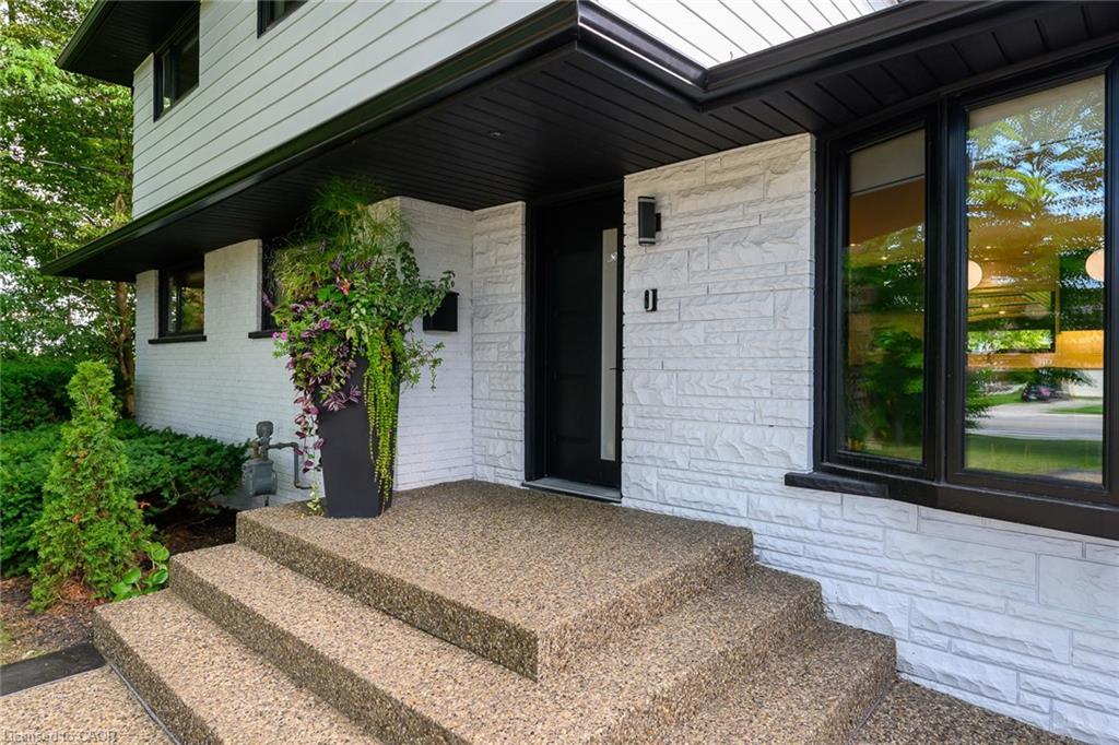 162 Stone Church Road E, Hamilton, ON - Outdoor With Exterior