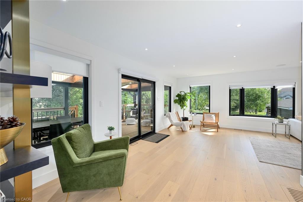 162 Stone Church Road E, Hamilton, ON - Indoor