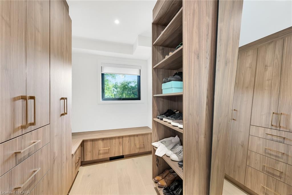 162 Stone Church Road E, Hamilton, ON - Indoor Photo Showing Other Room