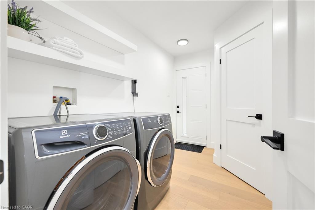 162 Stone Church Road E, Hamilton, ON - Indoor Photo Showing Laundry Room