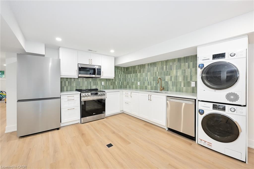 162 Stone Church Road E, Hamilton, ON - Indoor Photo Showing Laundry Room