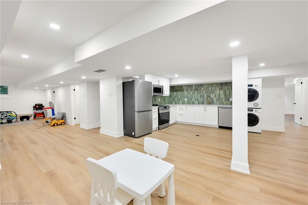 162 Stone Church Road E, Hamilton, ON - Indoor