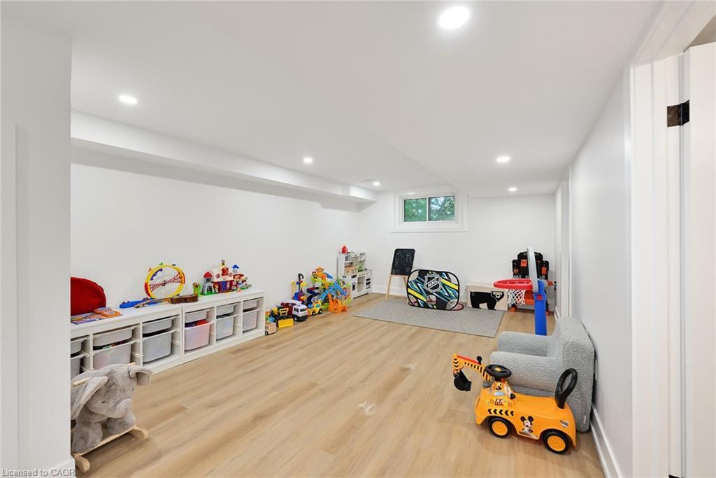 162 Stone Church Road E, Hamilton, ON - Indoor