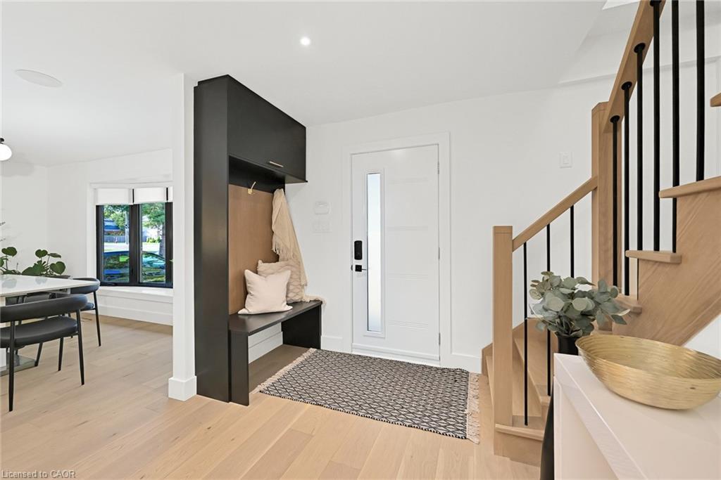 162 Stone Church Road E, Hamilton, ON - Indoor