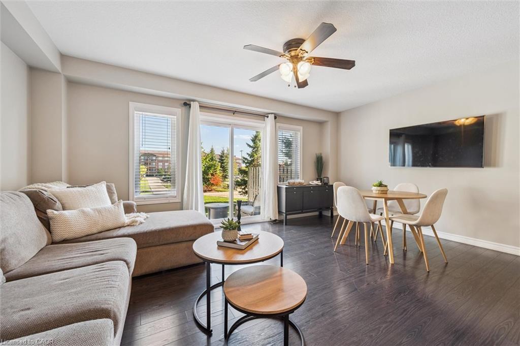 10 Katemore Drive, Guelph, ON - Indoor Photo Showing Living Room