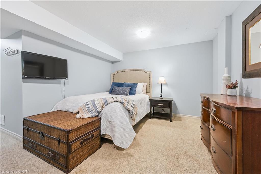 10 Katemore Drive, Guelph, ON - Indoor Photo Showing Bedroom