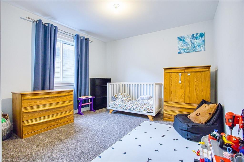 43 Sauer Avenue, Welland, ON - Indoor Photo Showing Bedroom
