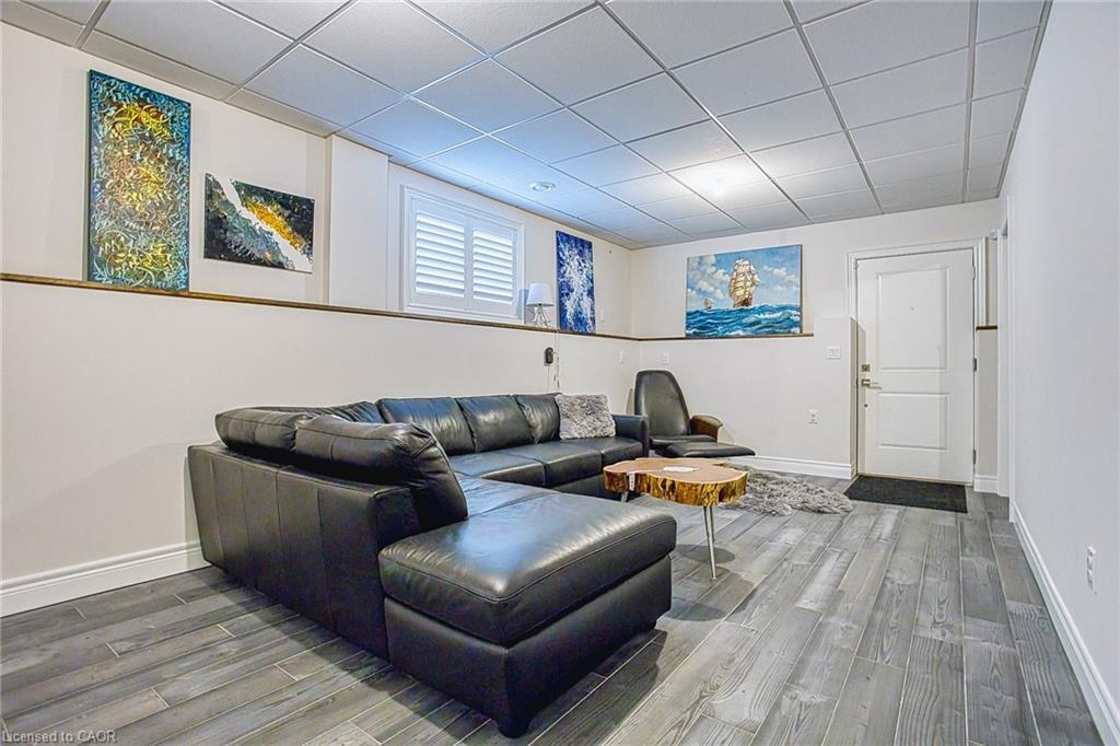 43 Sauer Avenue, Welland, ON - Indoor Photo Showing Other Room