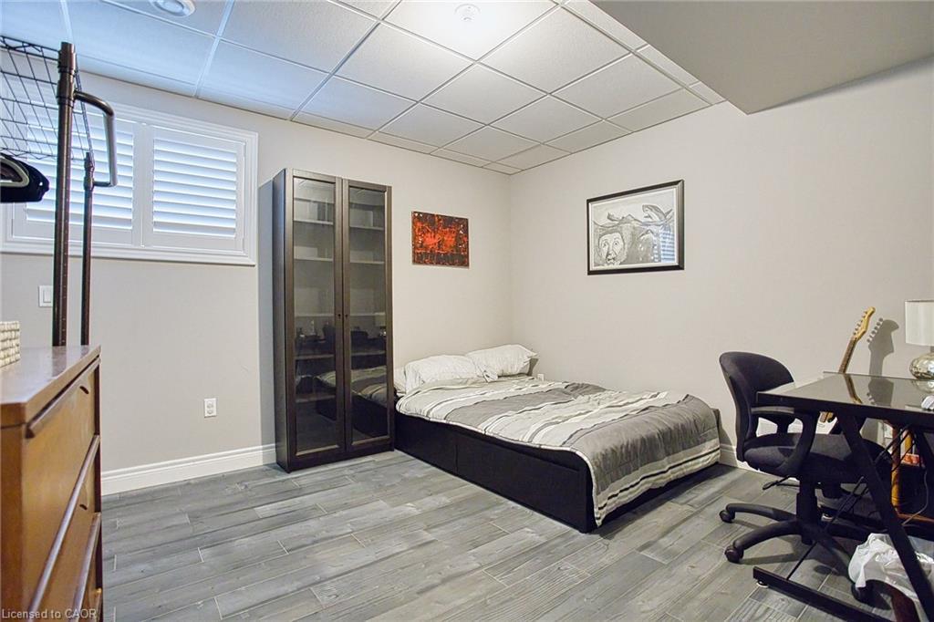 43 Sauer Avenue, Welland, ON - Indoor Photo Showing Bedroom