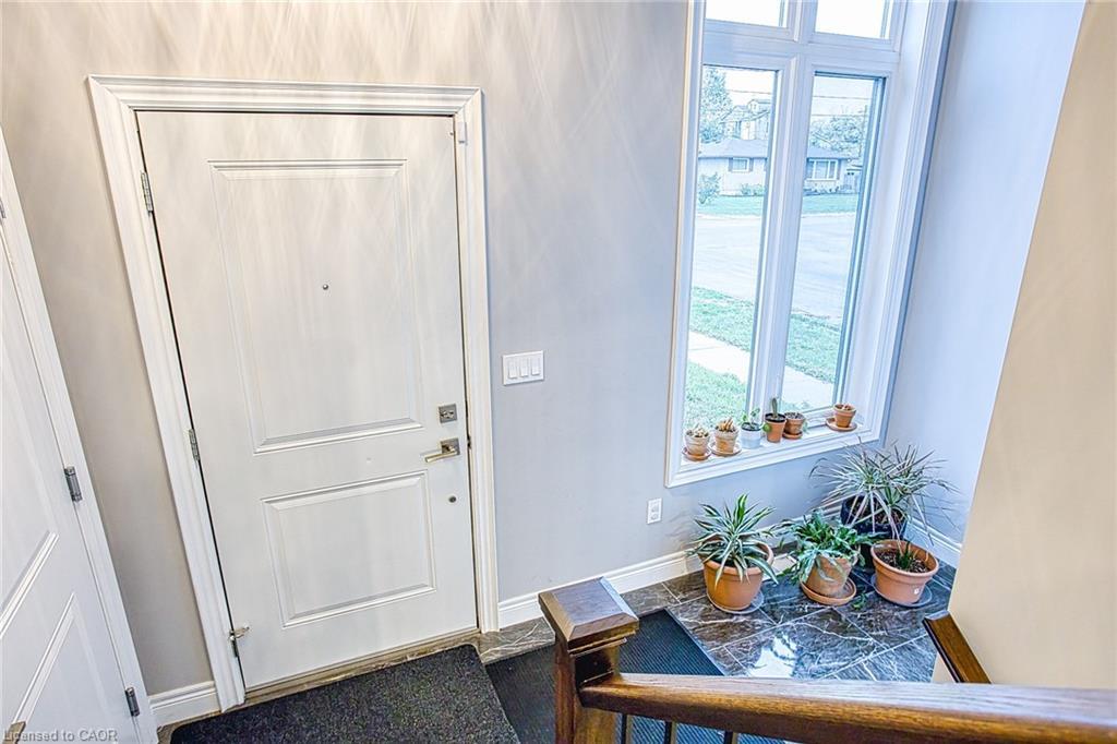 43 Sauer Avenue, Welland, ON - Indoor Photo Showing Other Room