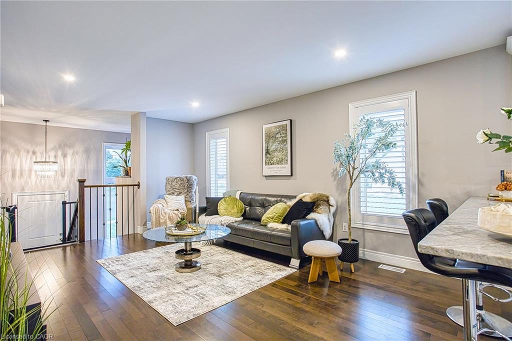 43 Sauer Avenue, Welland, ON - Indoor