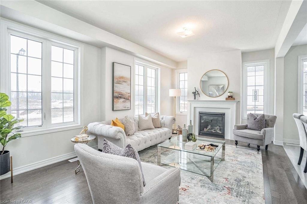 525 Red Elm Road, Shelburne, ON - Indoor Photo Showing Living Room With Fireplace