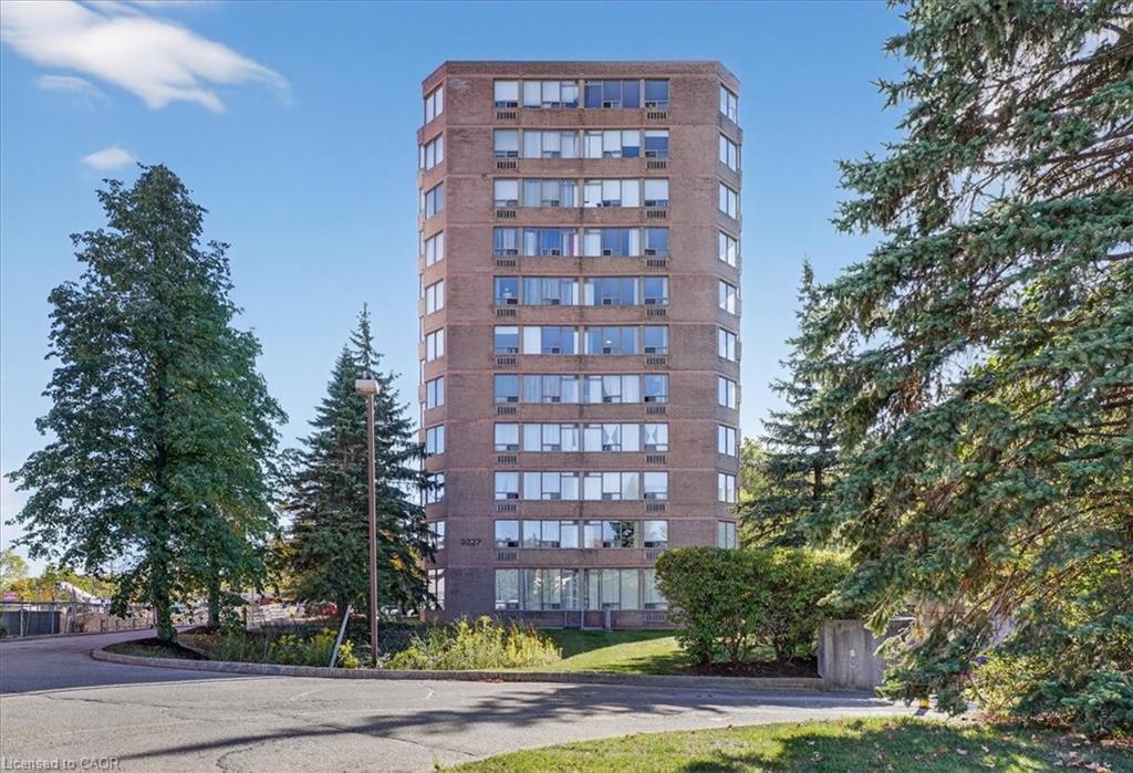 506-3227 King Street E, Kitchener, ON - Outdoor With Facade