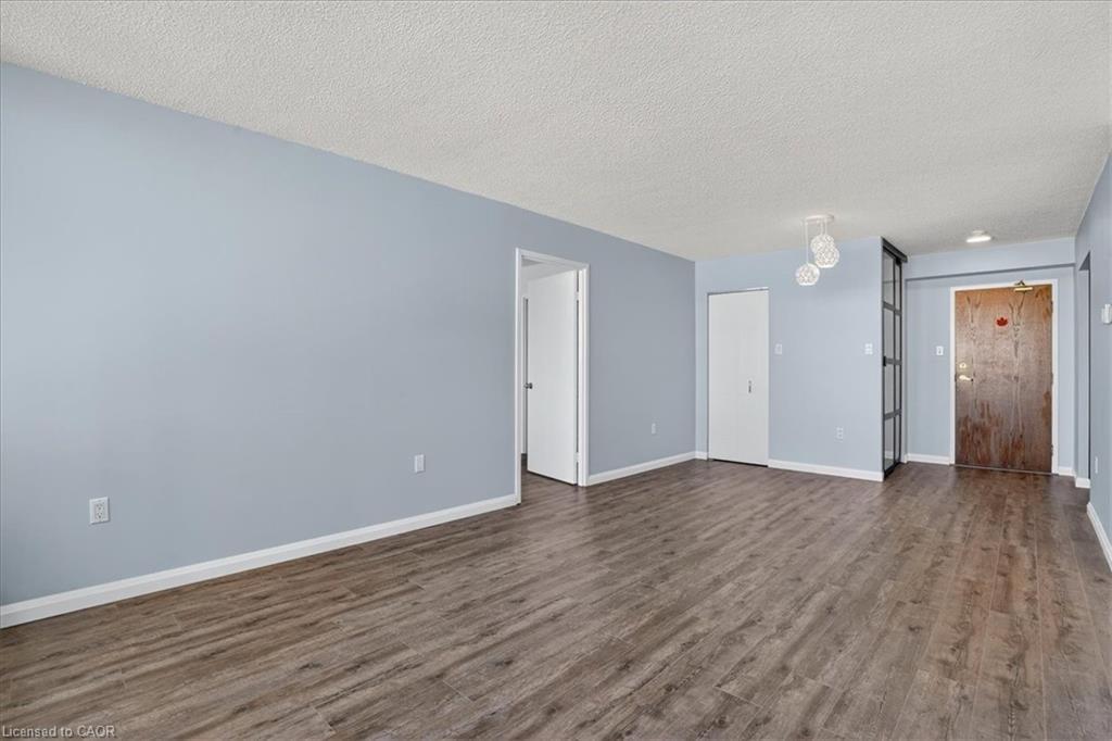 506-3227 King Street E, Kitchener, ON - Indoor Photo Showing Other Room