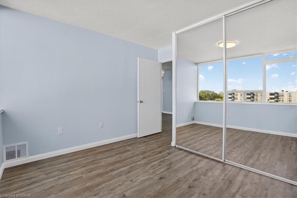 506-3227 King Street E, Kitchener, ON - Indoor Photo Showing Other Room