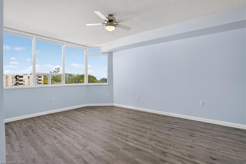 506-3227 King Street E, Kitchener, ON - Indoor Photo Showing Other Room