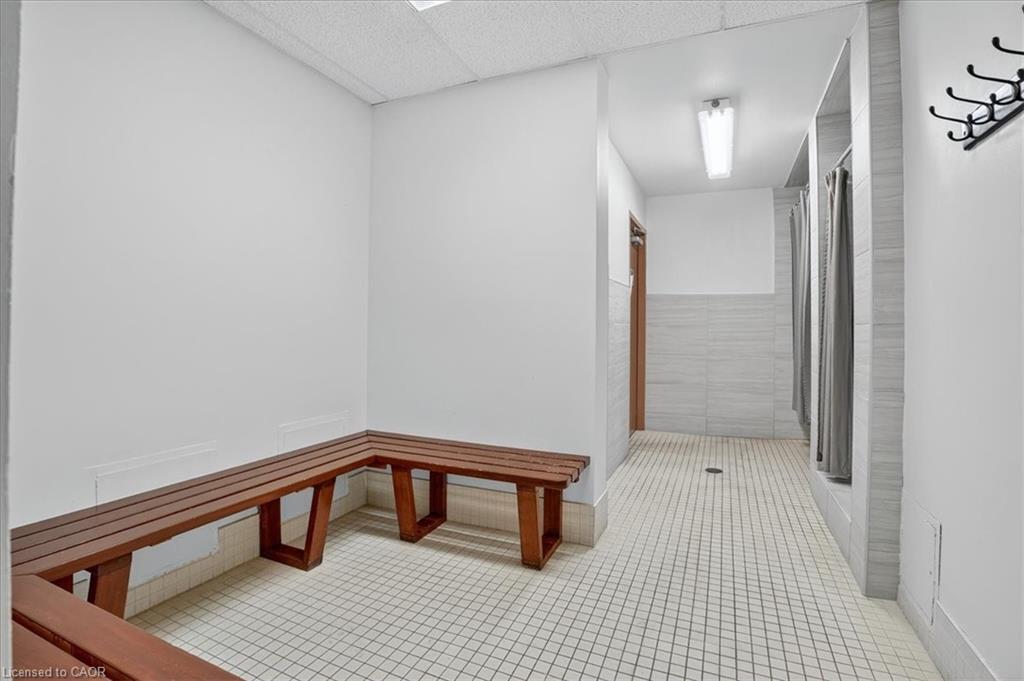 506-3227 King Street E, Kitchener, ON - Indoor Photo Showing Other Room